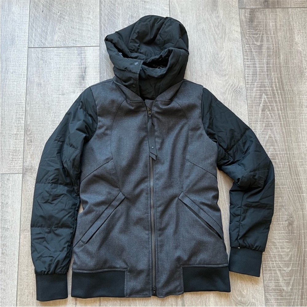 Lululemon Chilly Bomber in Black / Heathered Deep Coal Size 4
